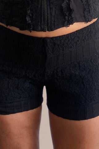 Women Short with 2 lateral pockets STRONG BOOTY Black